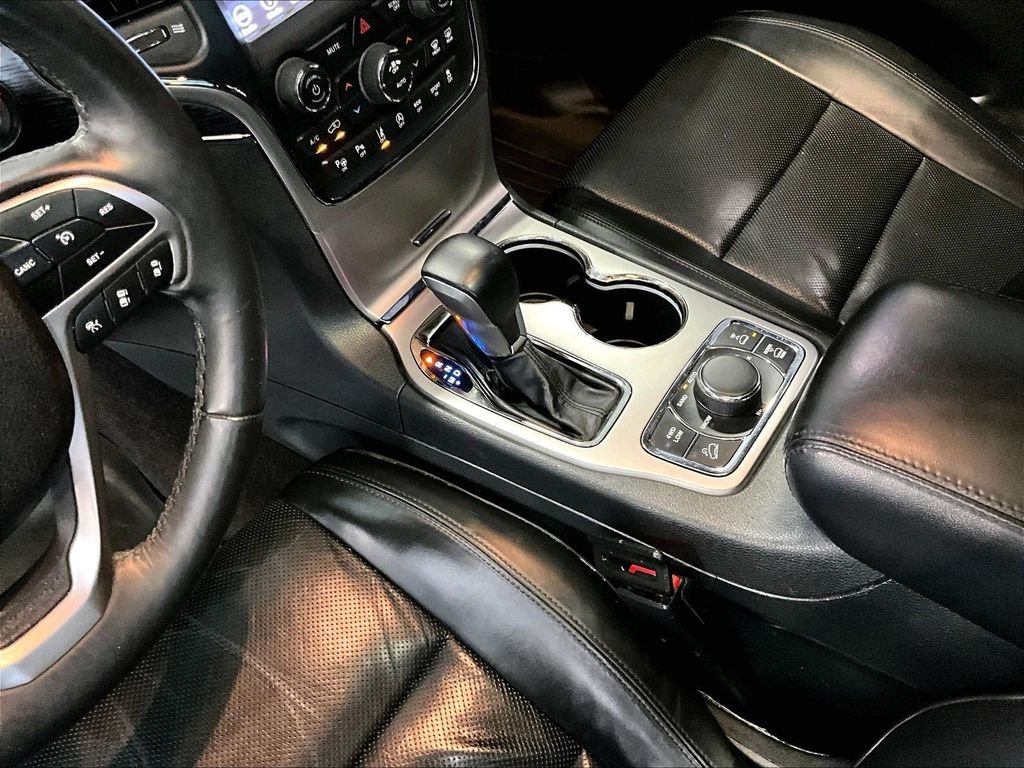 Used 2018 White Jeep Overland image 21