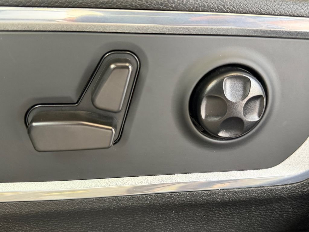 Used 2021 Black Ram Laramie image 28