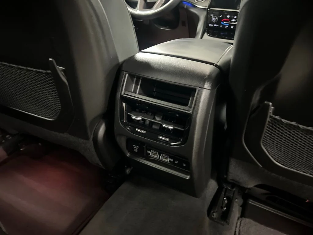 2023 Jeep Grand Cherokee Overland - Photo 64
