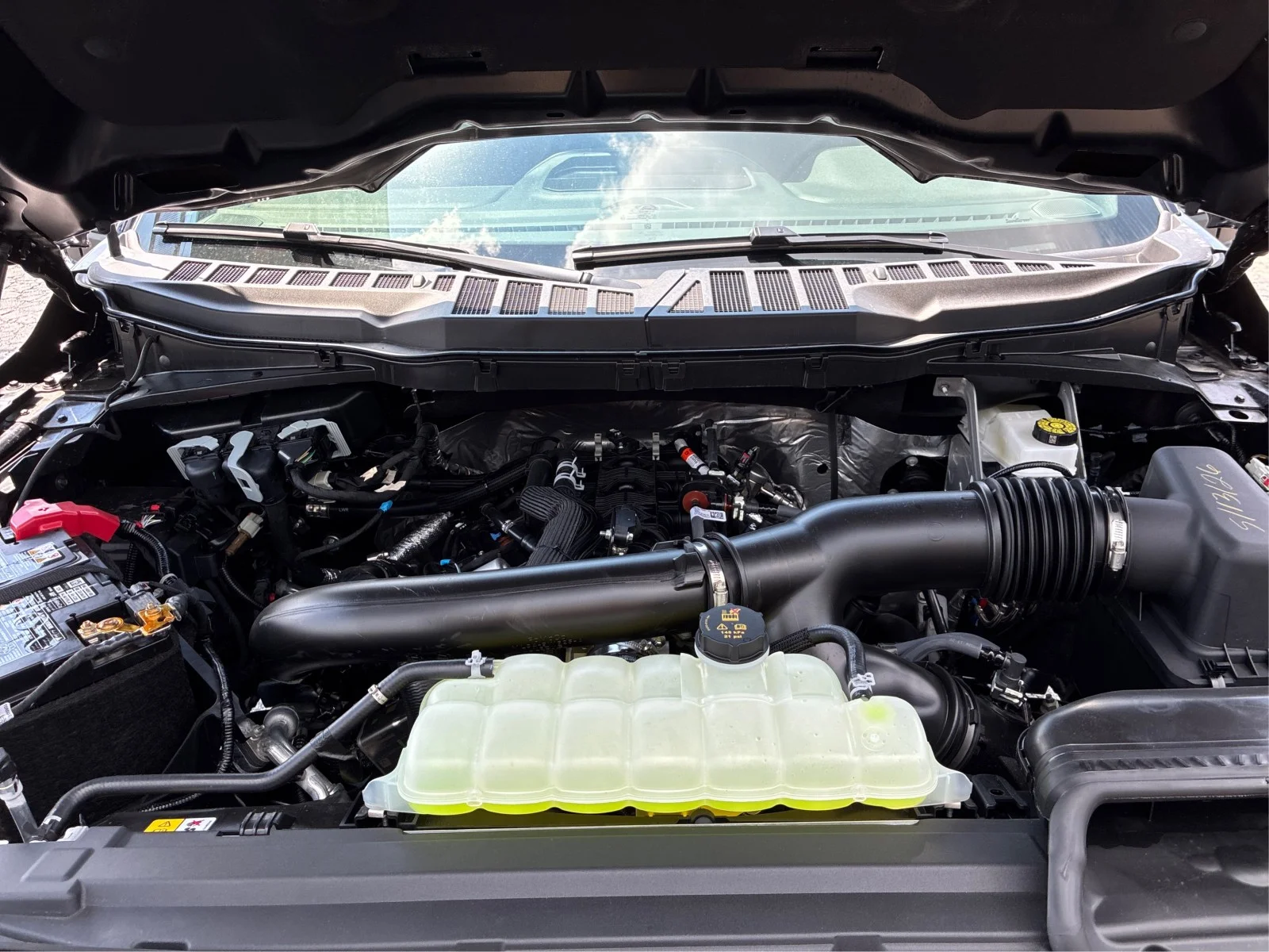 New 2026 Agate Black Metallic Ford Lariat® image 21