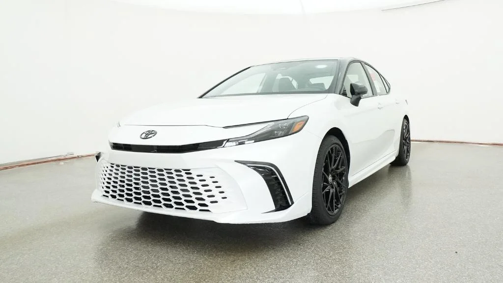 New 2026 Wind Chill Pearl with Midnight Black Metallic roof Toyota XSE image 13