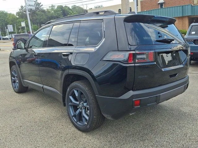 New 2026 Diamond Black Crystal Pearl-Coat Exterior Paint Jeep  image 3
