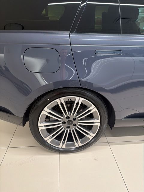 New 2026 Varesine Blue Land Rover SE image 5