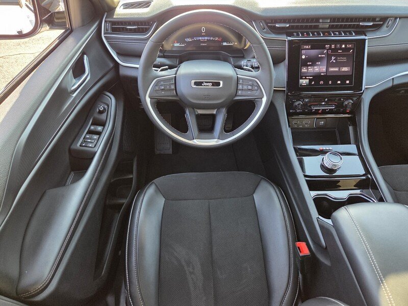 Used 2023 White Jeep Altitude X image 15