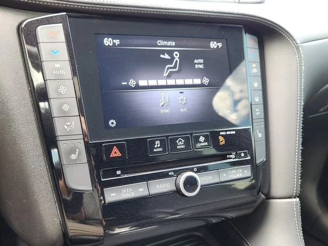 Certified Used 2021 Majestic INFINITI LUXE image 16