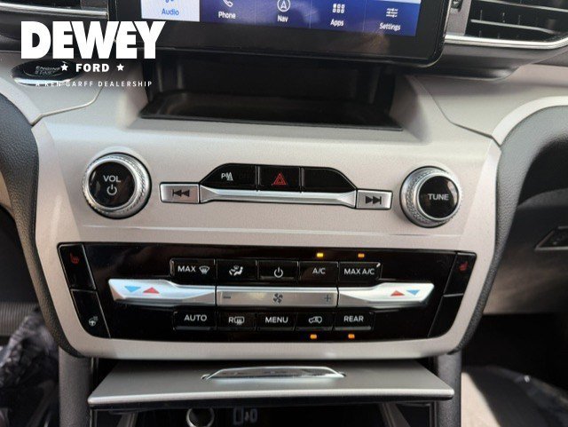 Used 2023 Red Metallic Ford XLT image 18