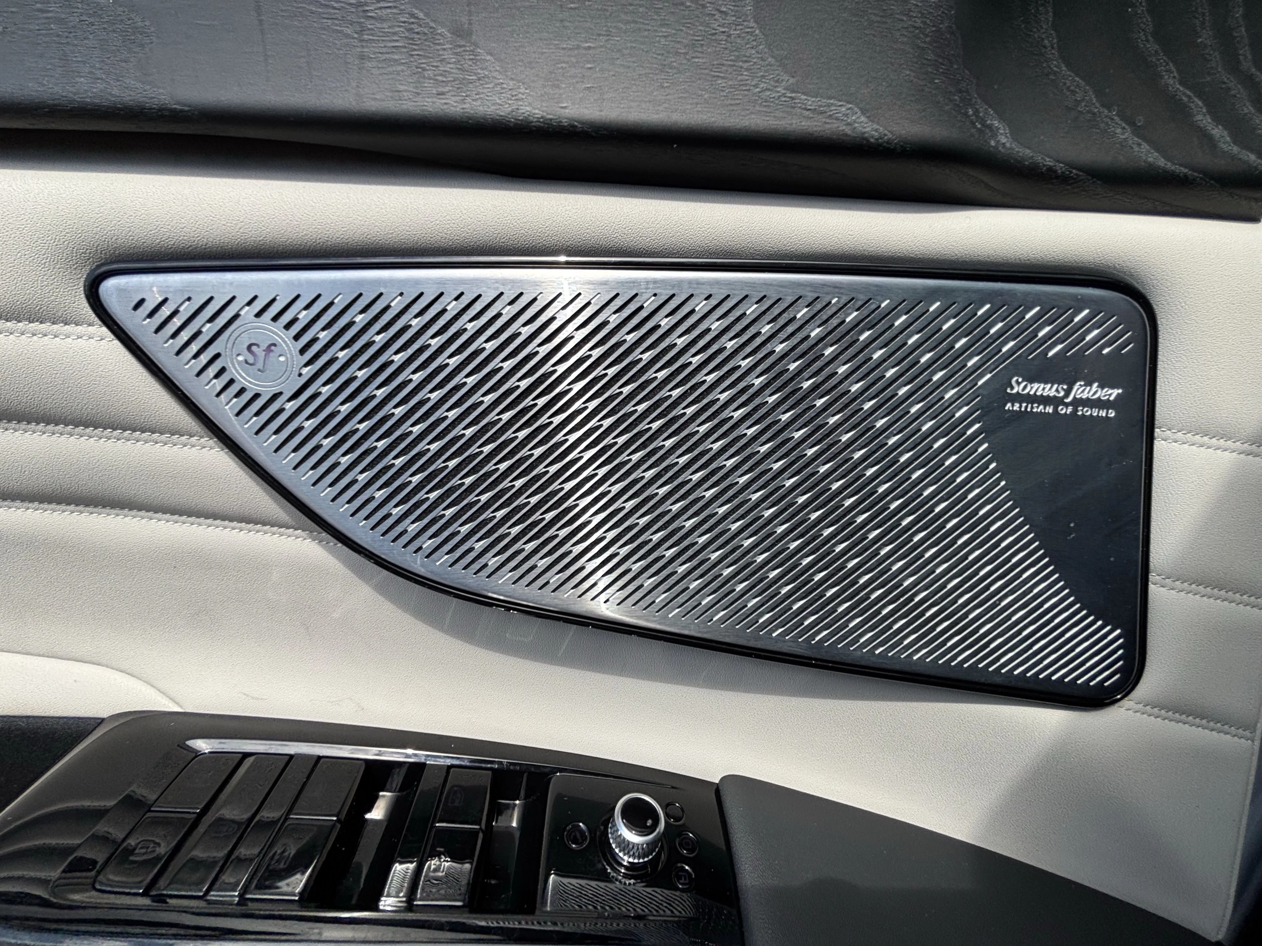 Certified Used 2023 Bianco Astro Metallic Maserati Modena image 33