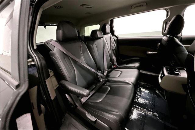 2025 Kia Carnival LXS - Photo 24