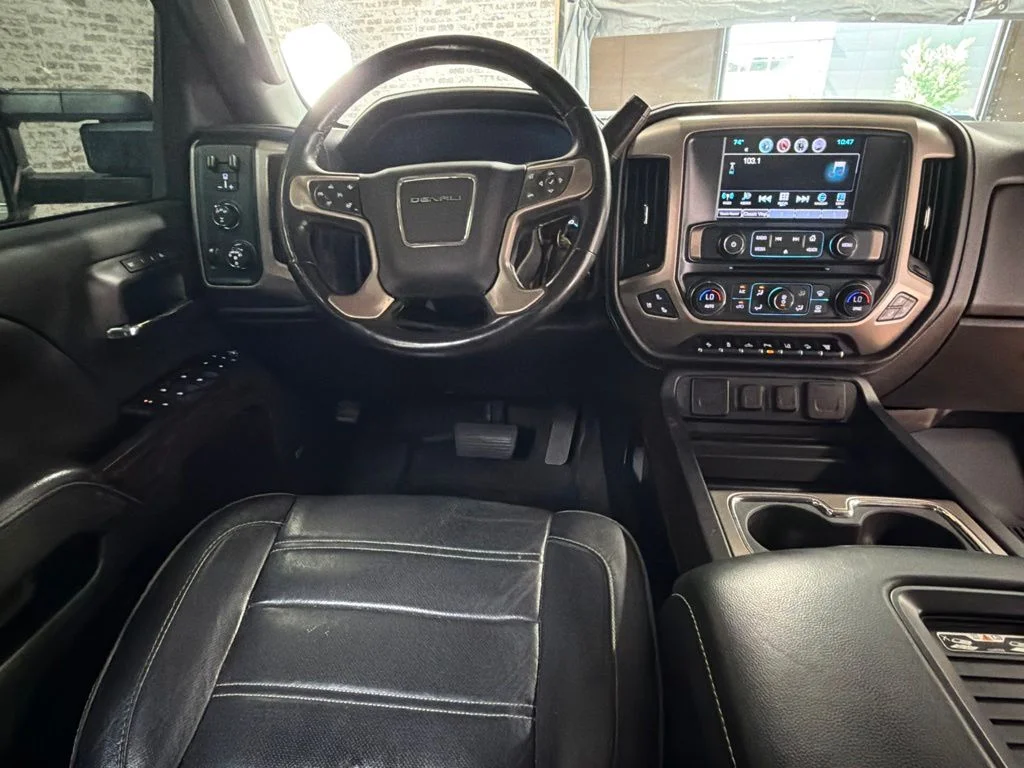 Used 2018 Quicksilver Metallic GMC Denali image 14