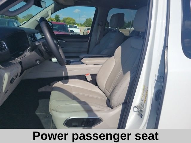 Used 2024 White Jeep Series II image 17