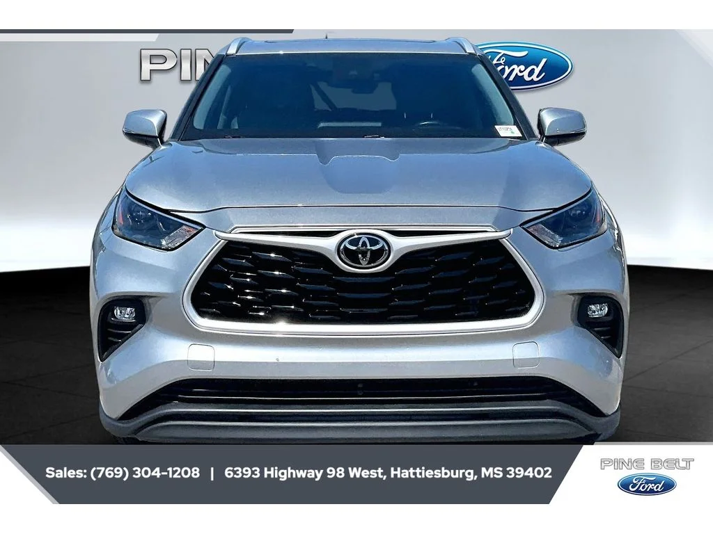Used 2024 Celestial Silver Metallic Toyota XLE image 3