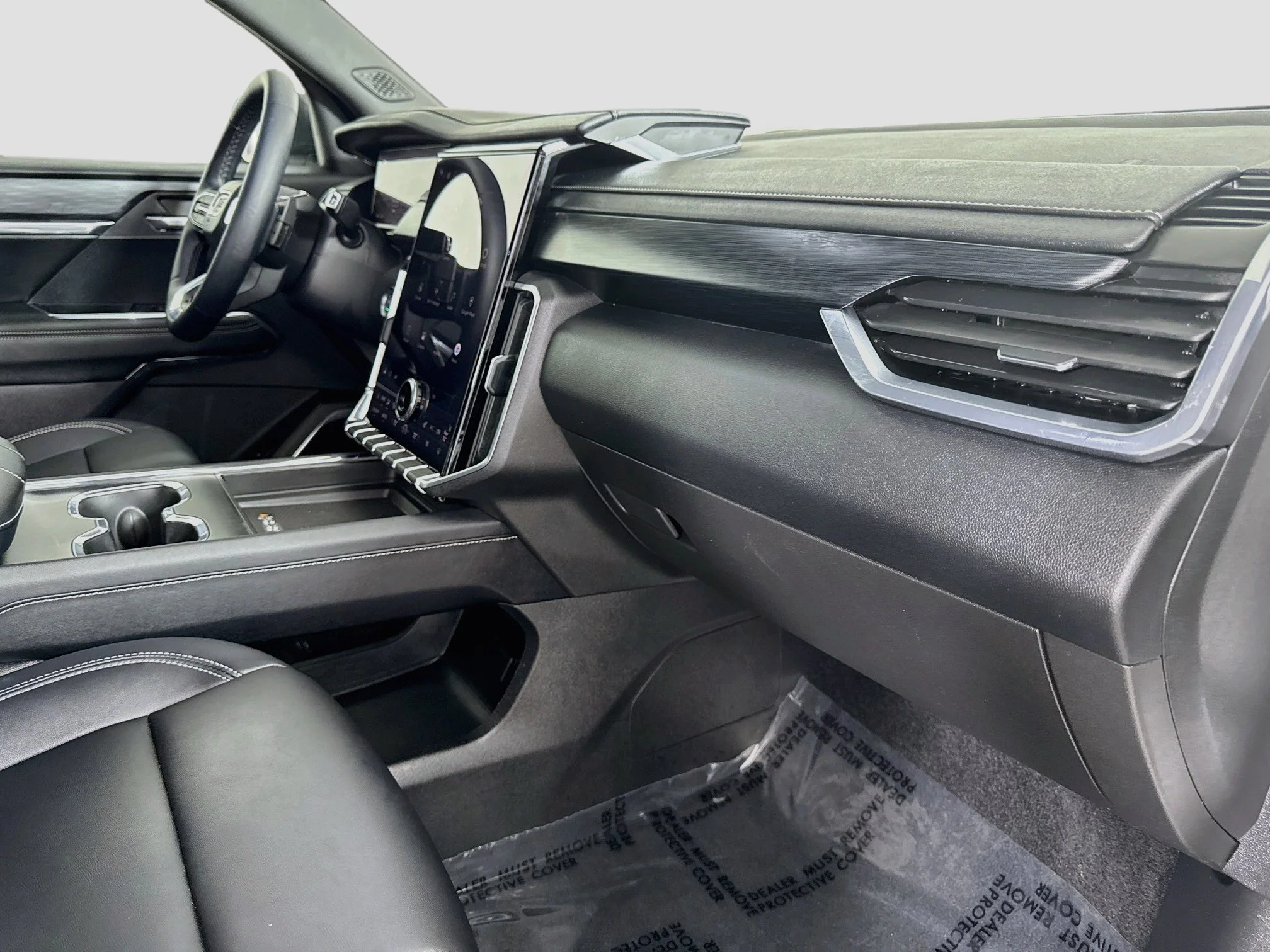 Used 2024 Summit White GMC Elevation image 31