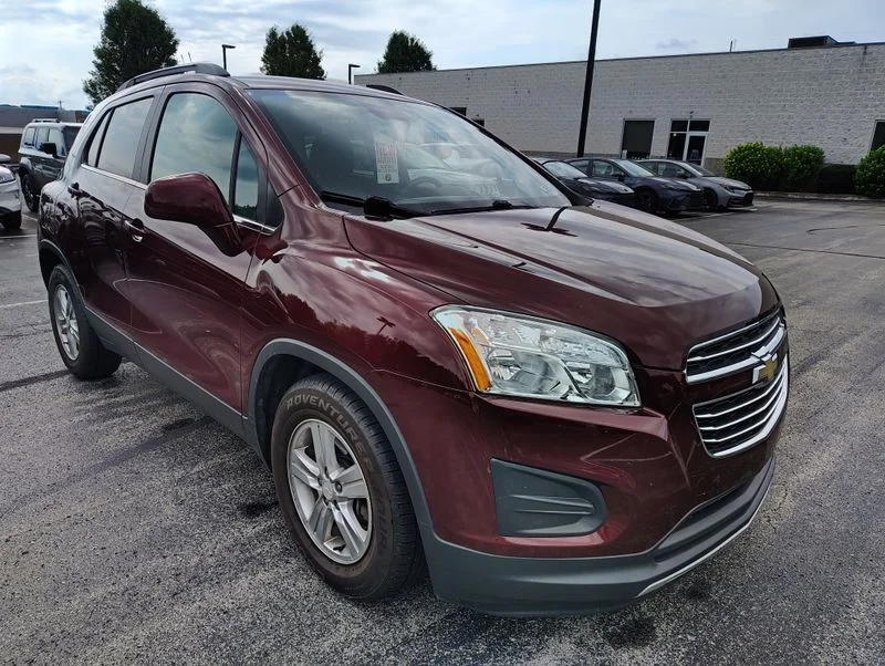 Used 2016 Red Chevrolet LT image 3
