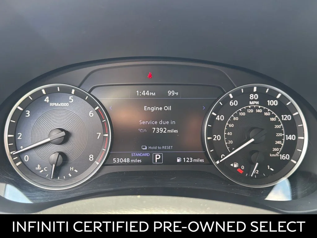 Certified Used 2020 Majestic White INFINITI LUXE image 4