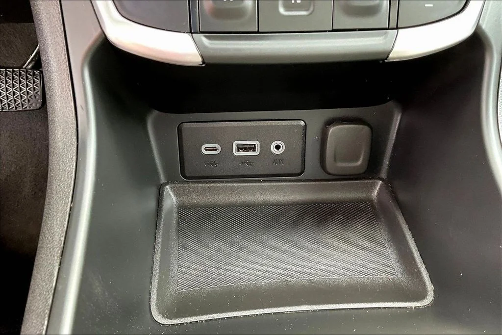 Used 2024 Silver GMC SLE image 19