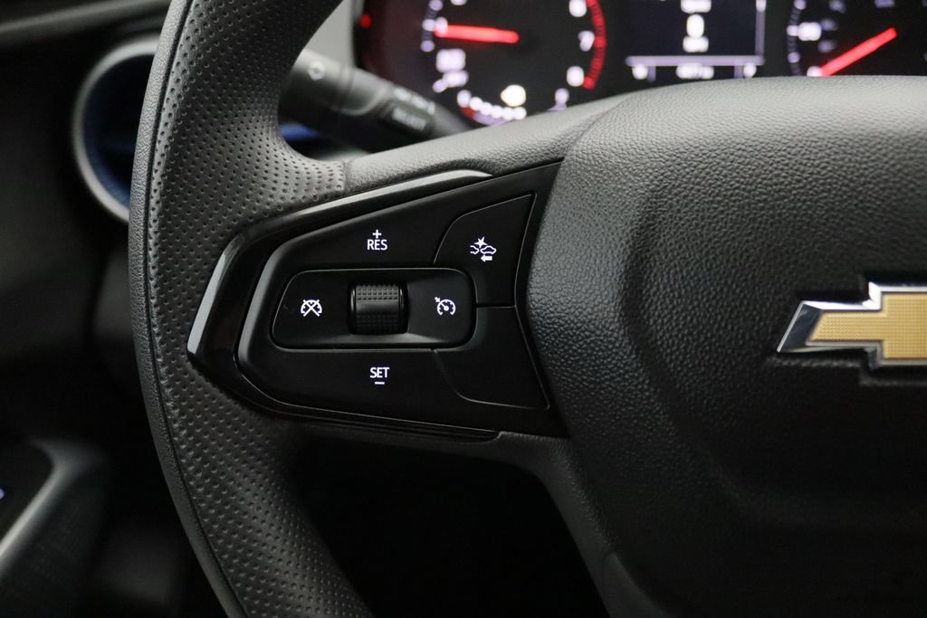 2025 Chevrolet Trax LS - Photo 19