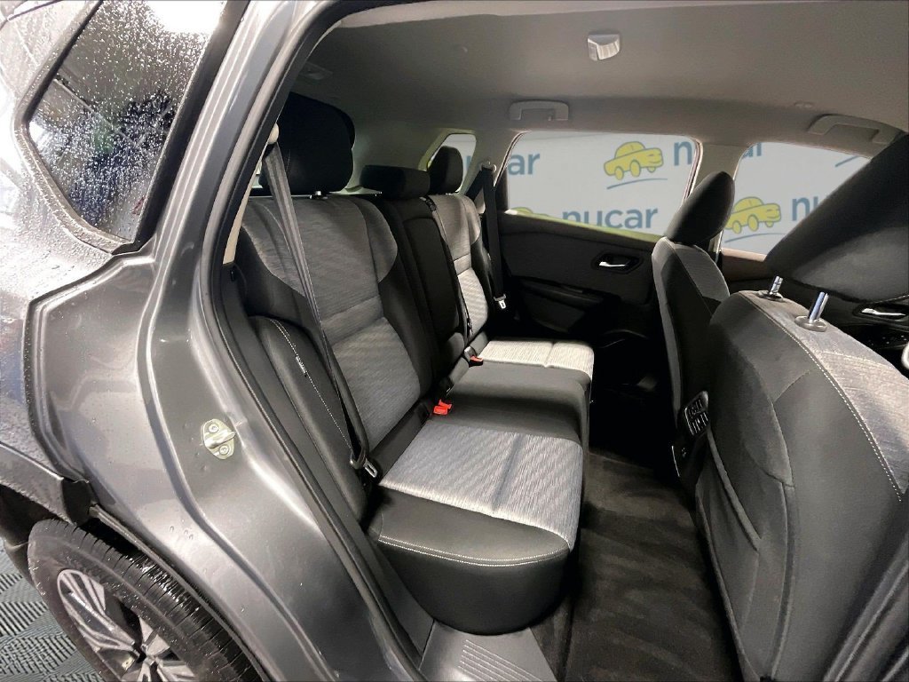 Used 2023 Gray Nissan SV image 16