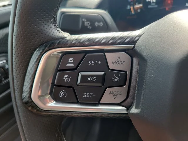 New 2025 Silver Metallic Ford GT Premium image 29