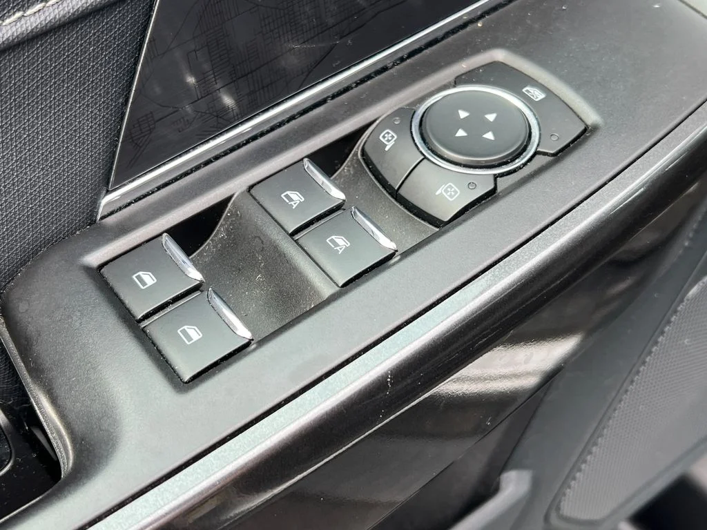 Used 2021 Silver Ford XLT image 15