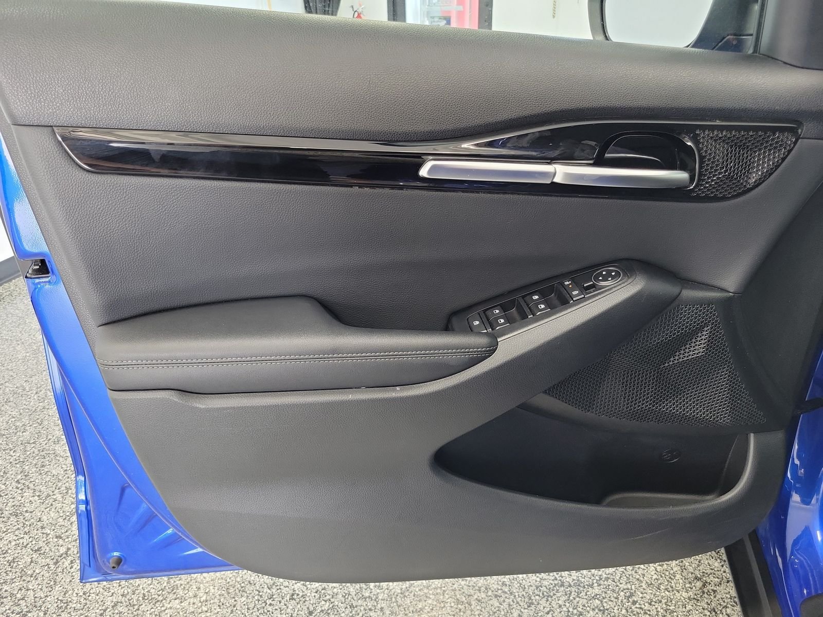 Used 2025 Blue Kia S image 6