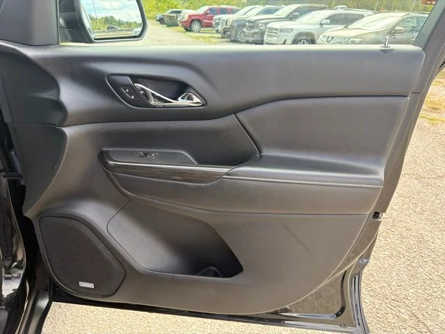 Used 2018 Black GMC SLT-1 image 25