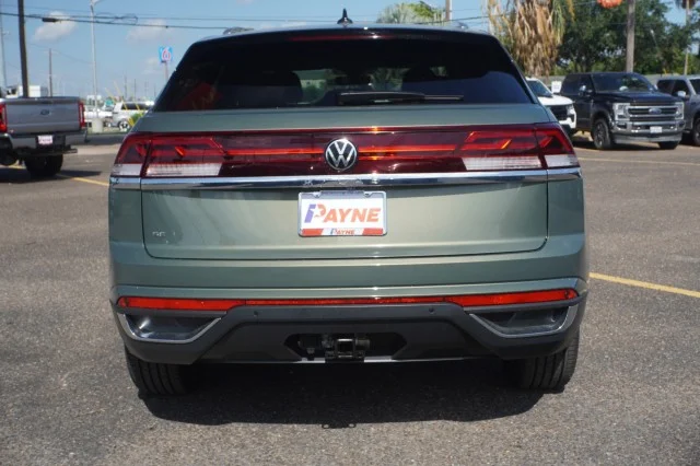 New 2026 Avocado Green Pearl Volkswagen 2.0T SE w/Technology image 8