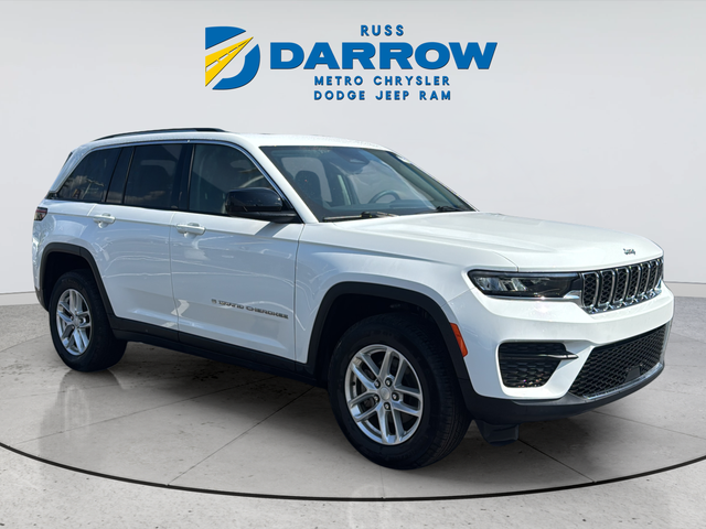 Used 2024 White Jeep Laredo X image 7