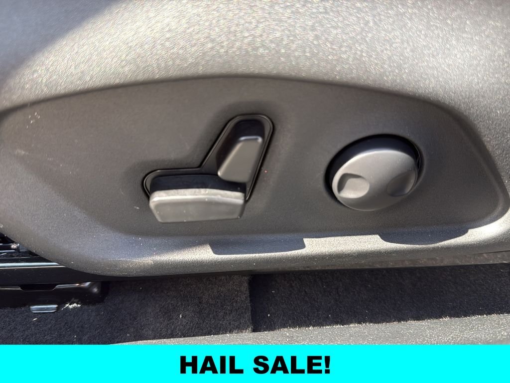 Used 2023 White Jeep Limited image 26
