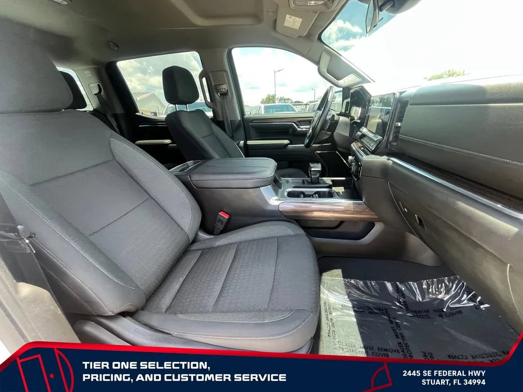 Used 2024 Summit White Chevrolet RST image 20