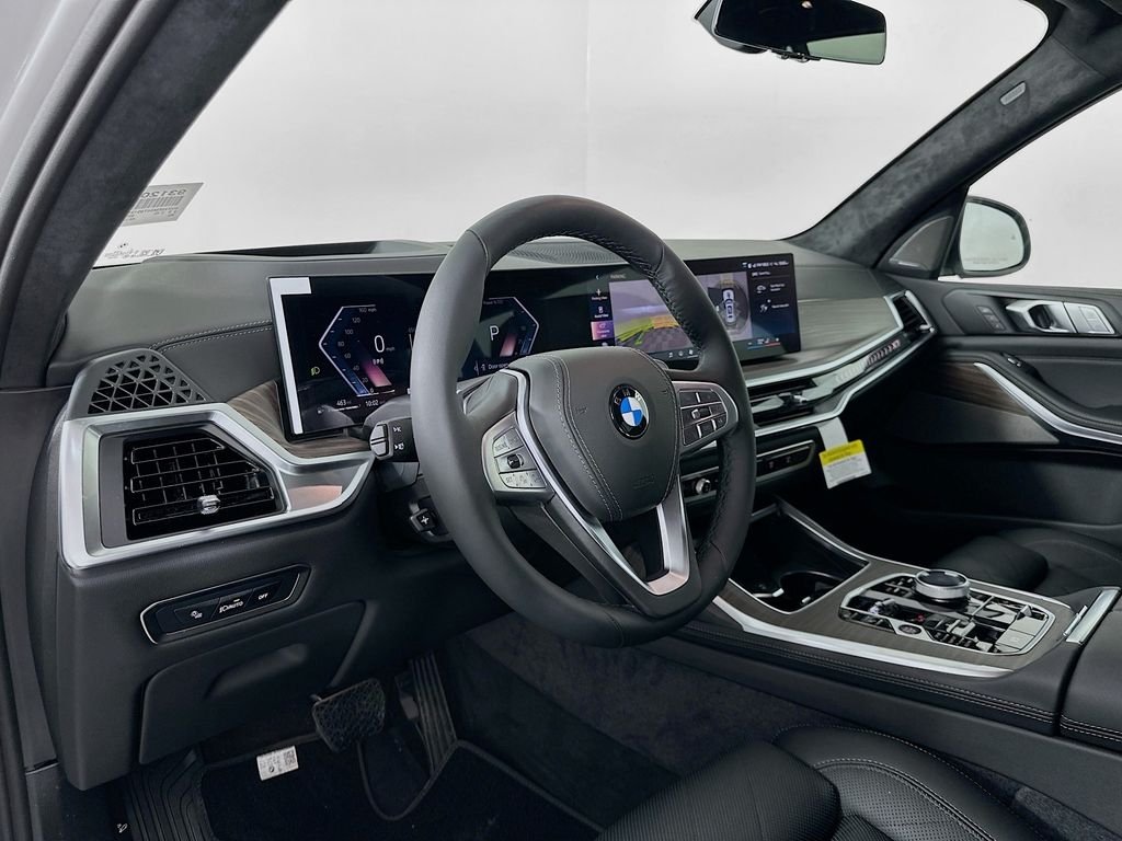 Used 2026 Mineral White Metallic BMW xDrive40i image 9
