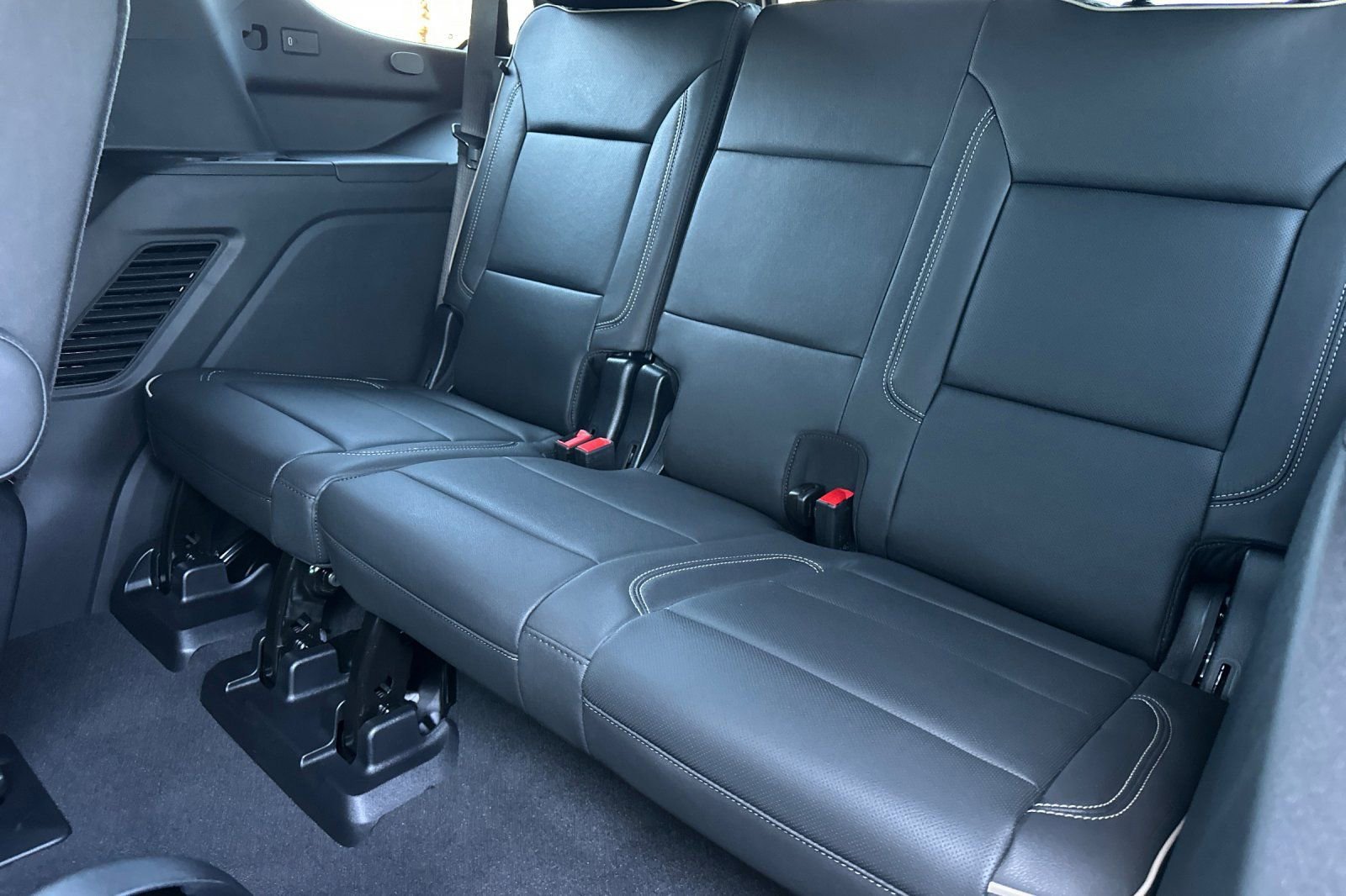 2026 Chevrolet Tahoe Premier - Photo 15