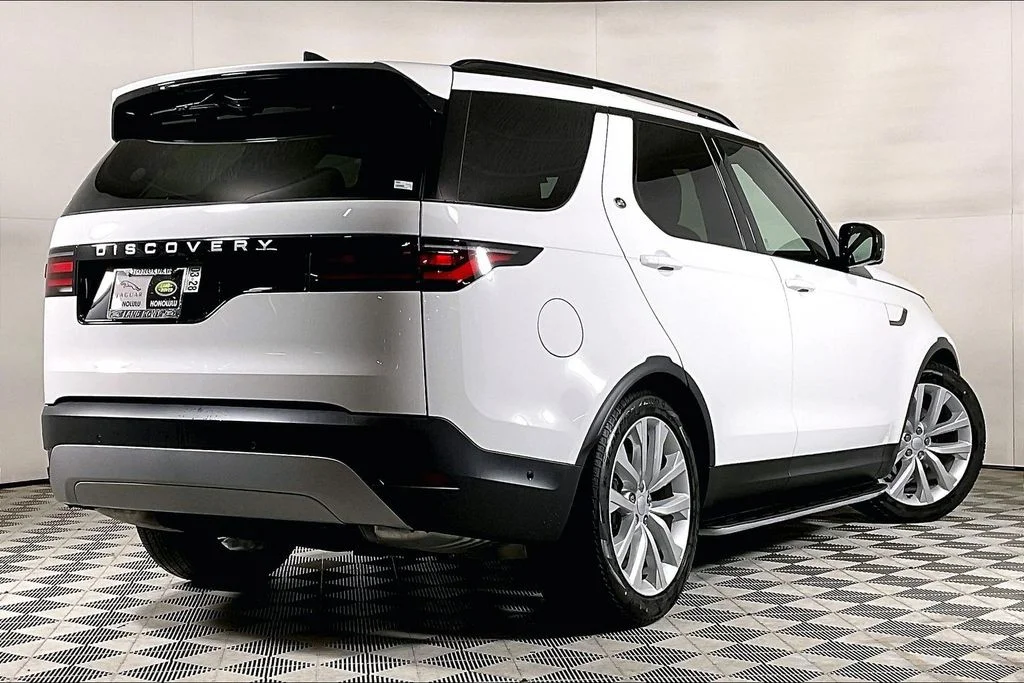 New 2026 White Land Rover S image 2