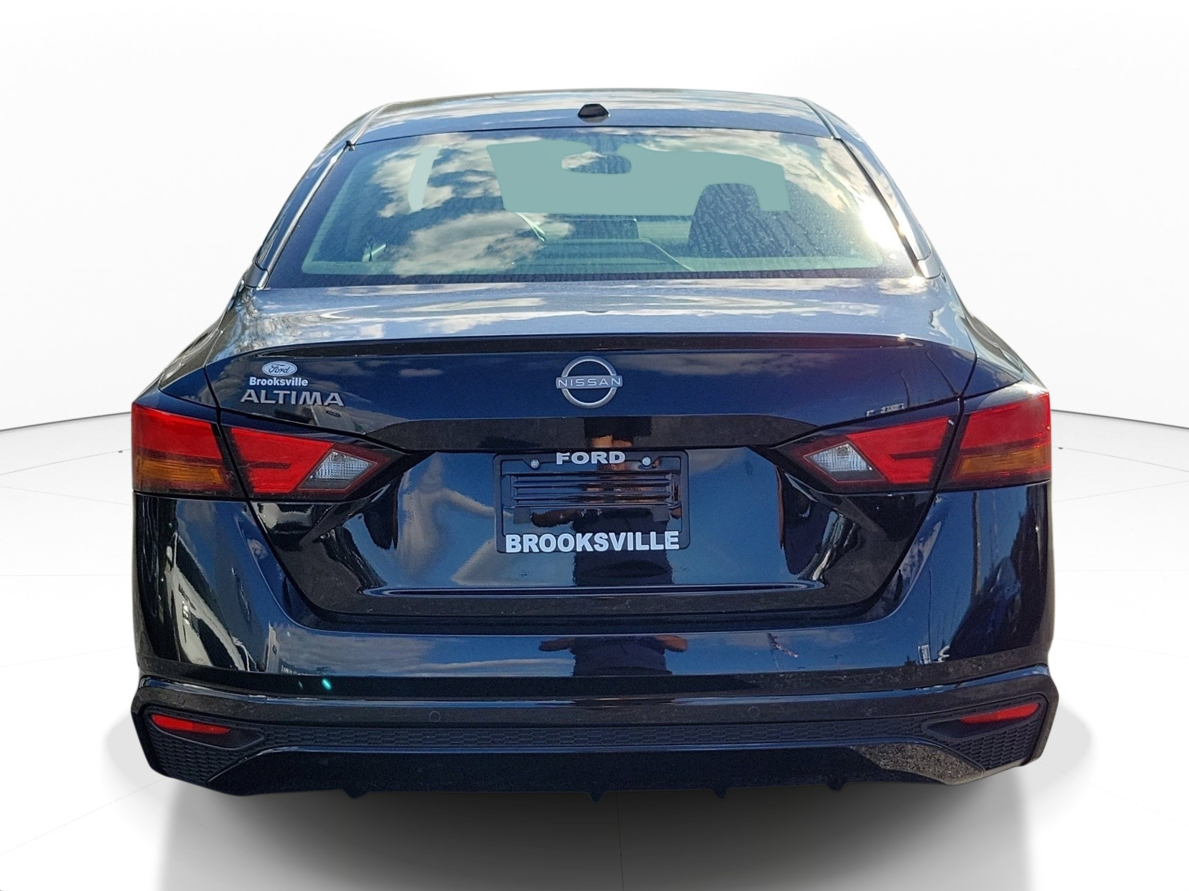 Used 2025 Super Black Nissan S image 2