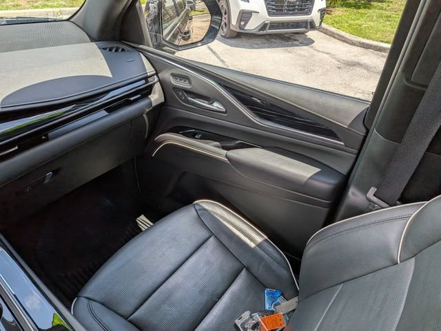 2023 Cadillac Escalade Sport - Photo 18