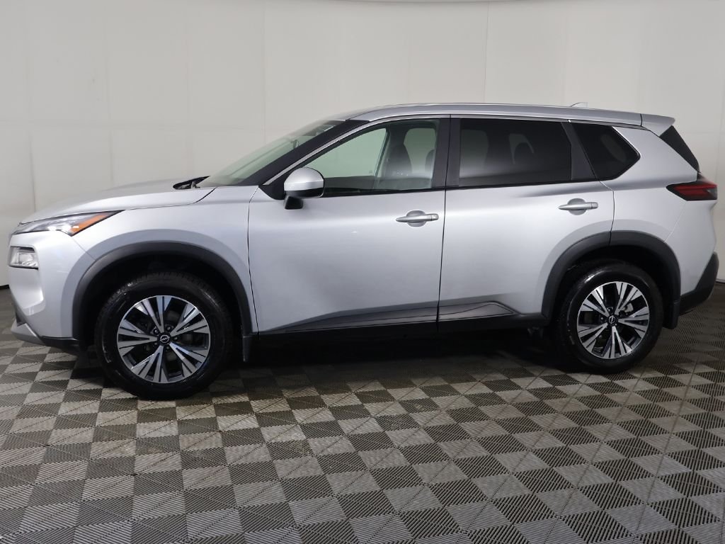 Used 2023 Silver Nissan SV image 14