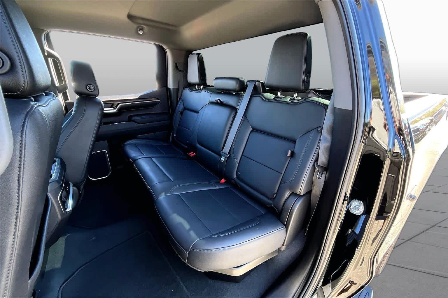 Used 2022 Onyx Black GMC SLT image 20