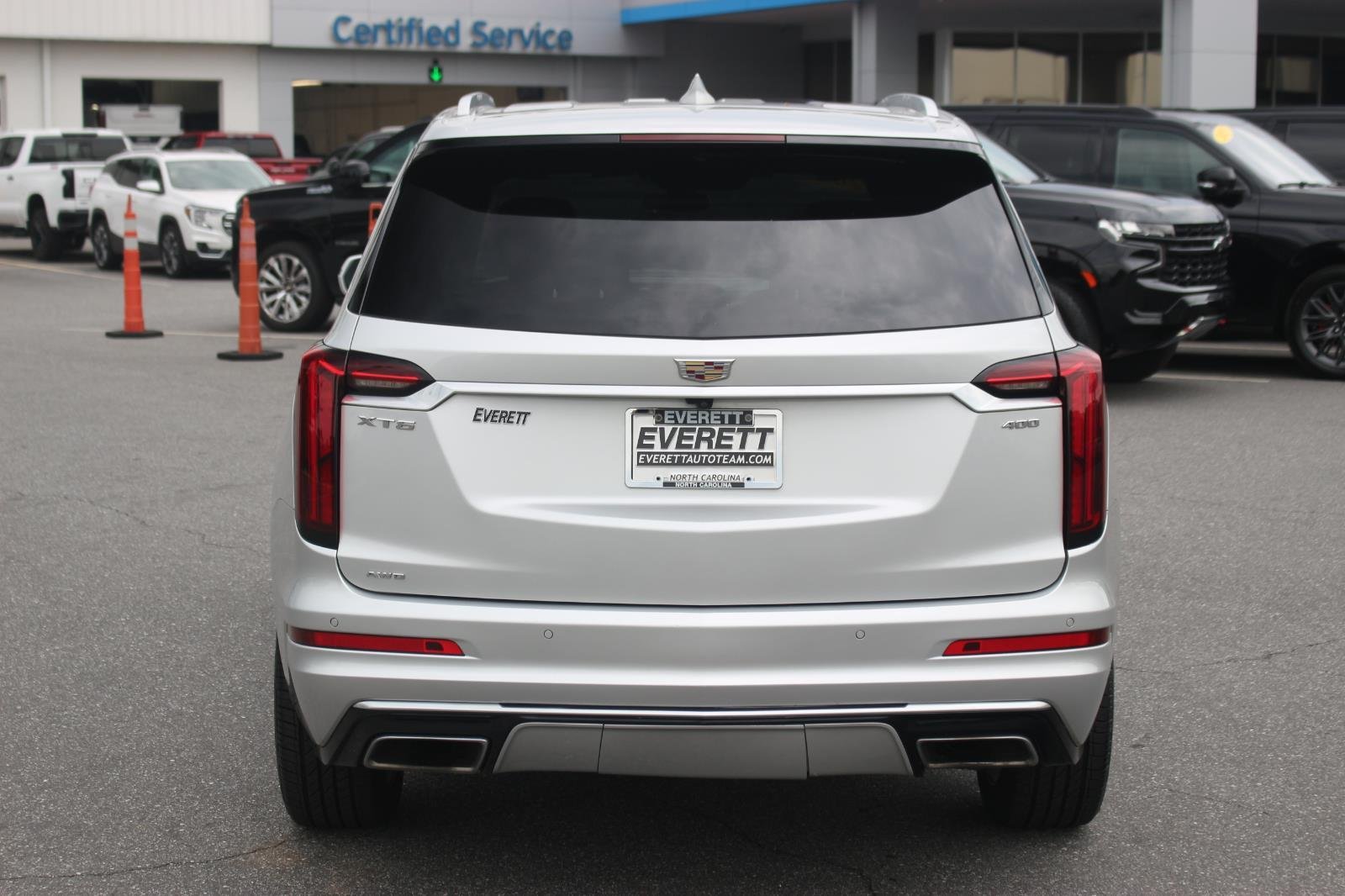 Used 2020 RADIANT SILVER METALLIC Cadillac AWD Premium Luxury image 6