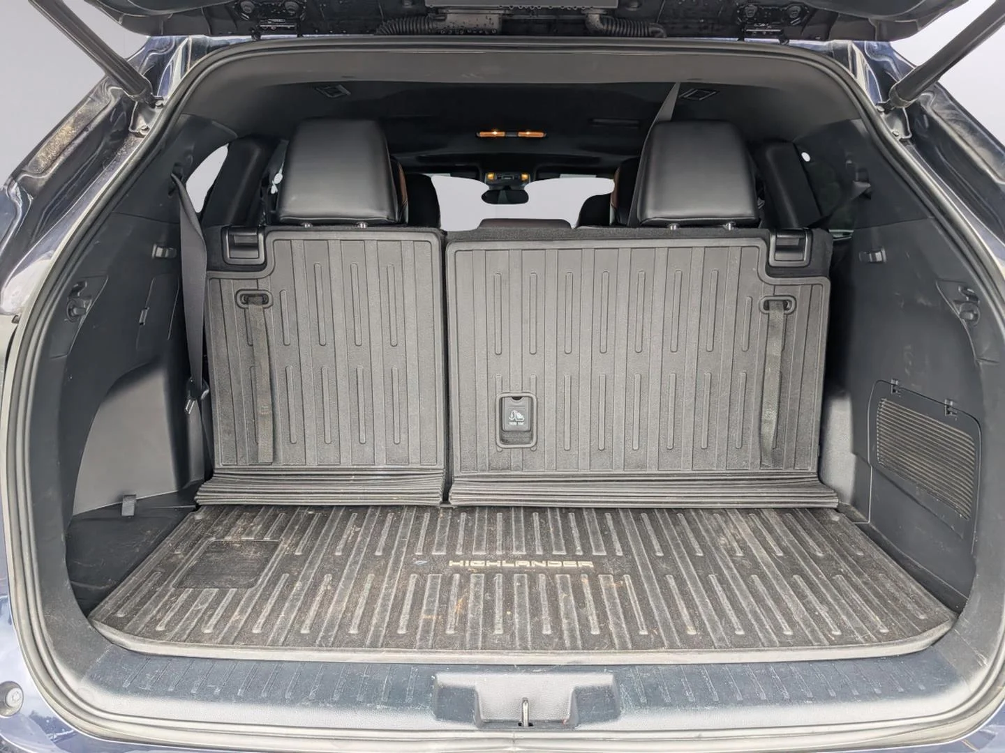 Used 2022 Blueprint Toyota XSE image 32