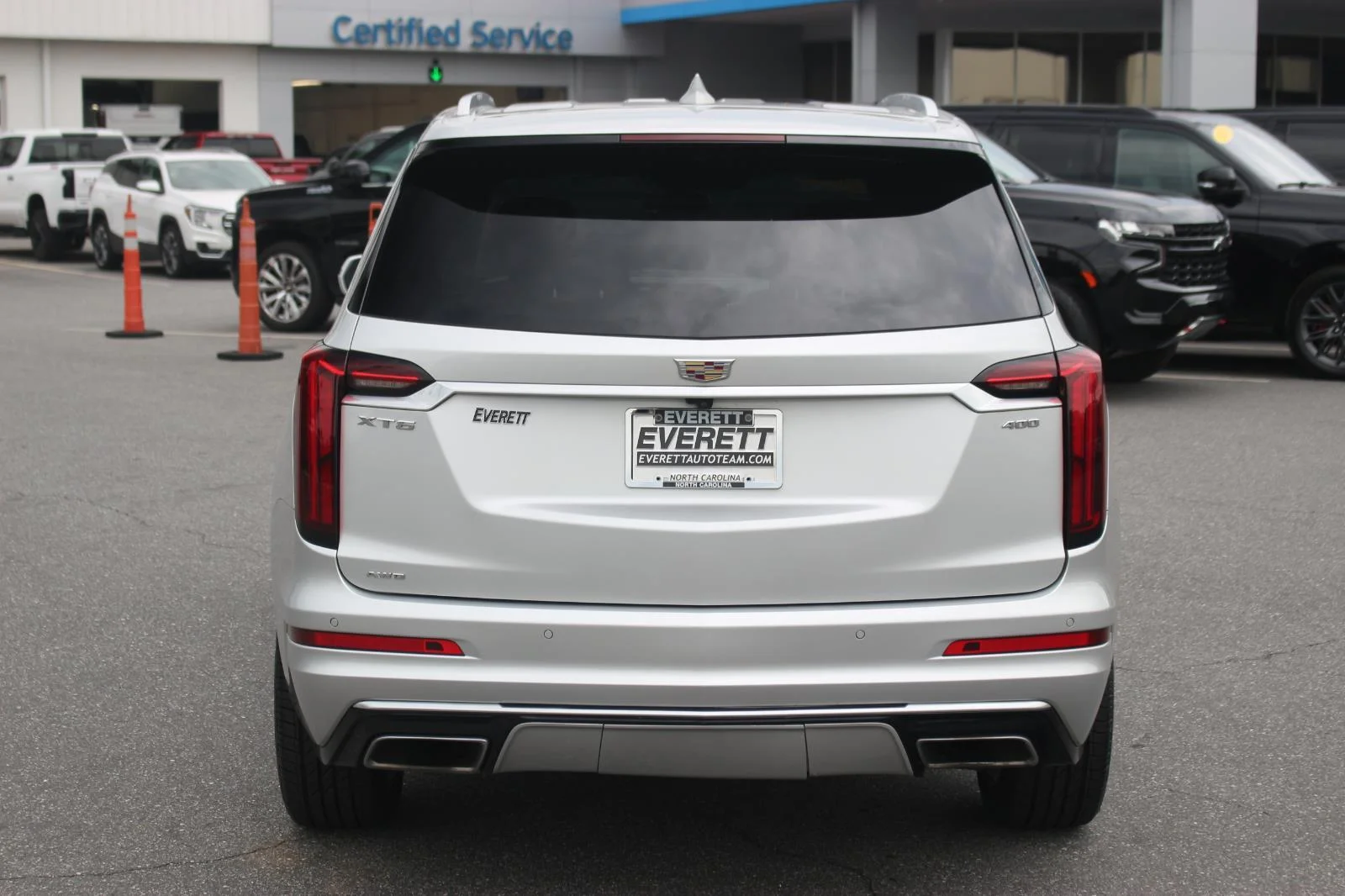 Used 2020 RADIANT SILVER METALLIC Cadillac AWD Premium Luxury image 6