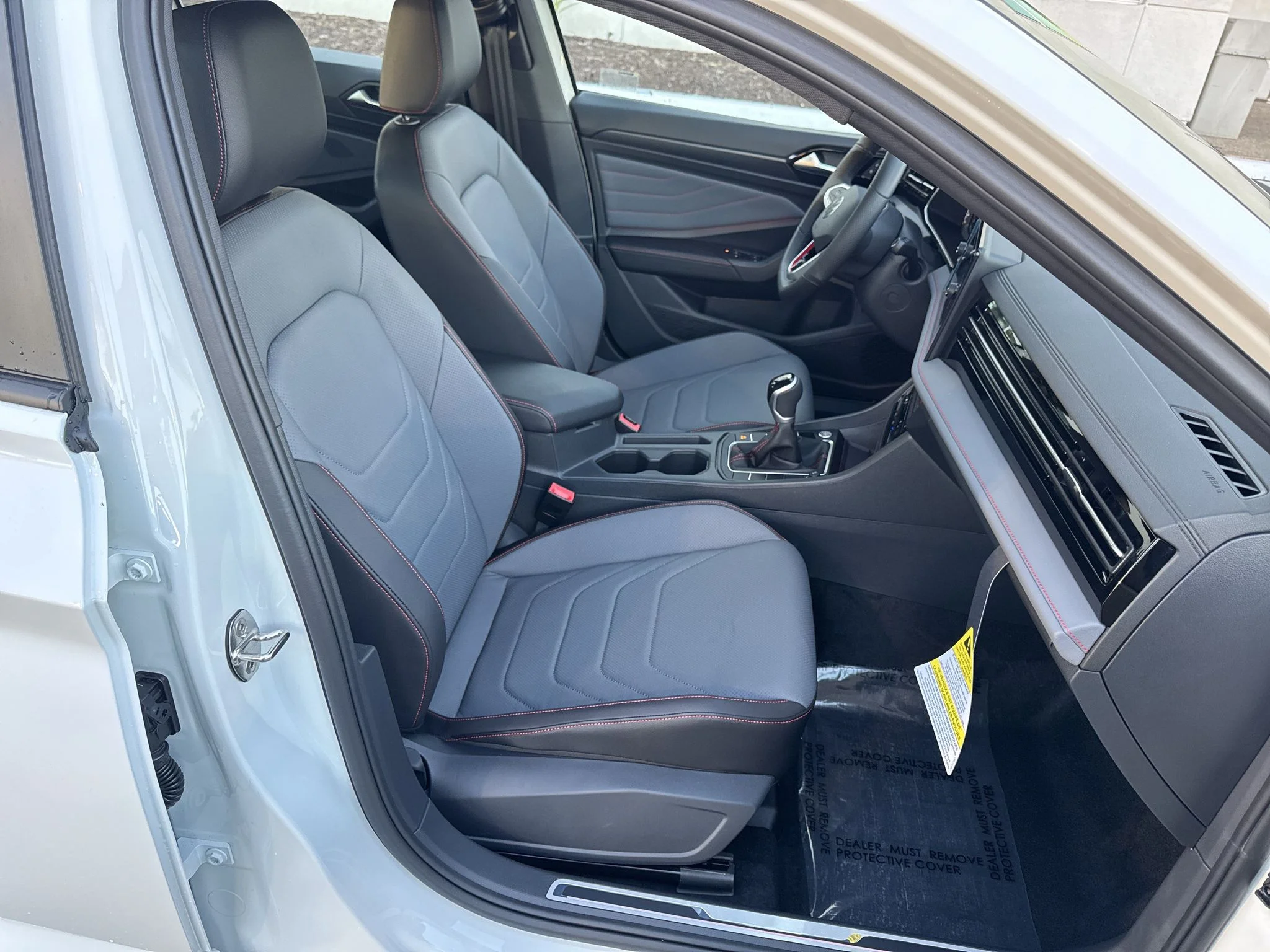 New 2026 Pure White w/Deep Black Roof Volkswagen Autobahn image 19
