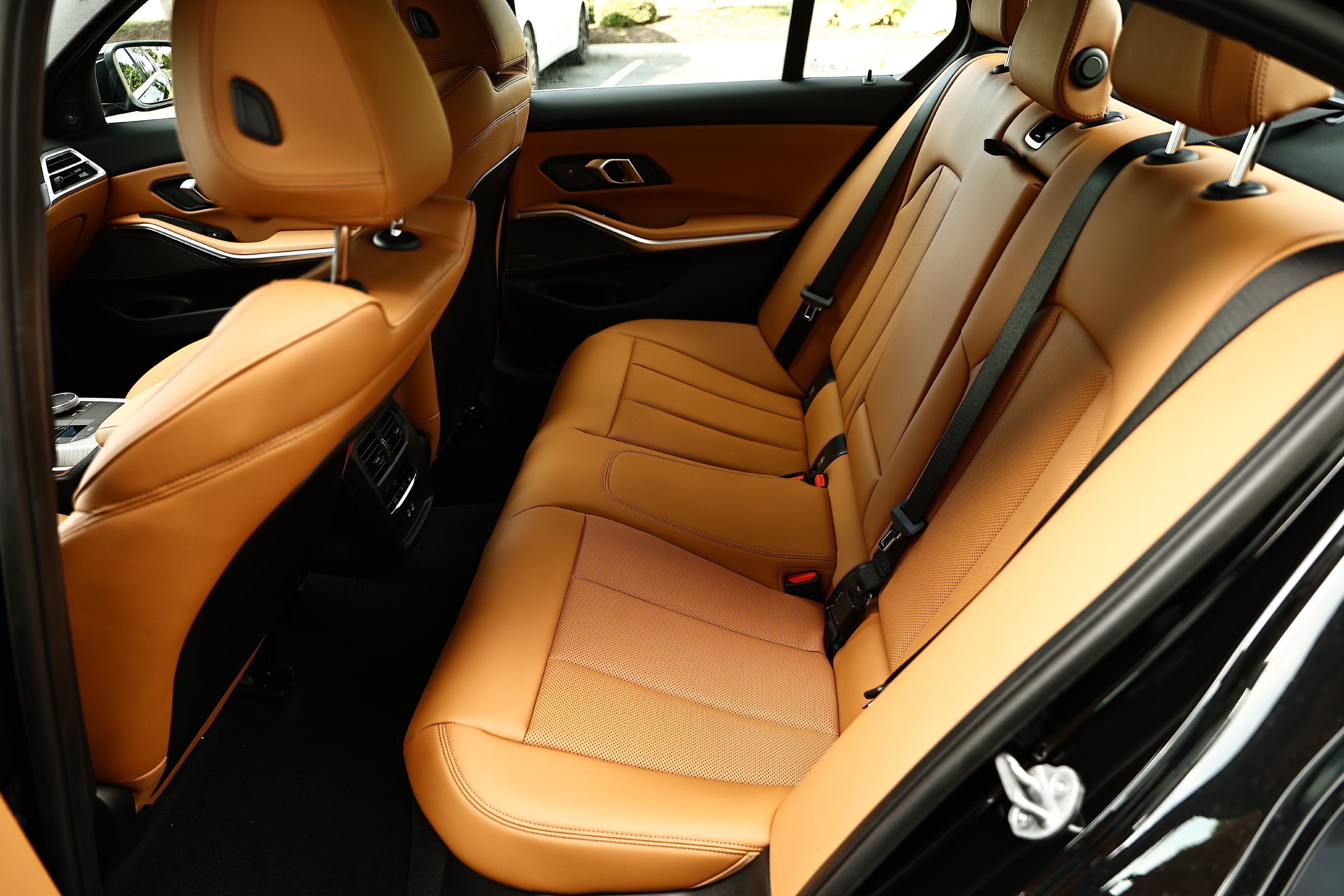 New 2026 Black Sapphire Metallic BMW 330i image 27