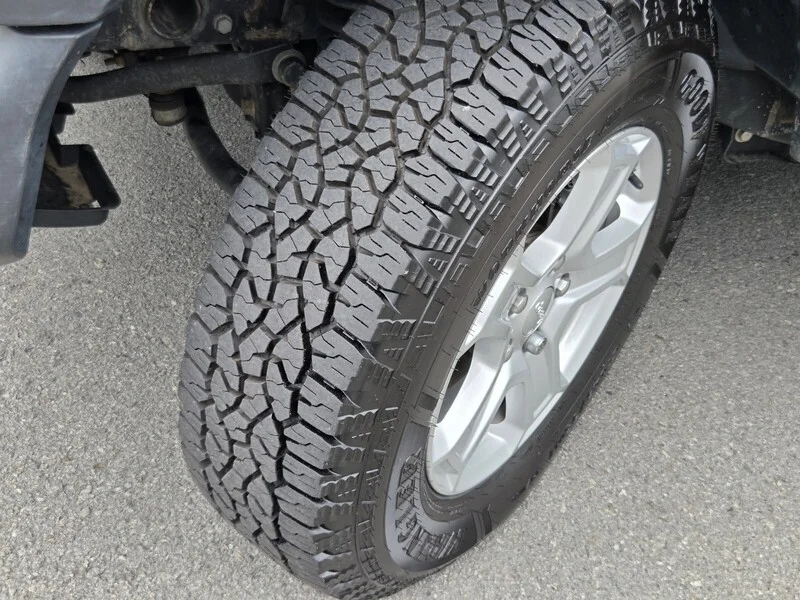 Used 2018 Billet Silver Metallic Clearco JEEP UNLIMITED SPORT S image 20