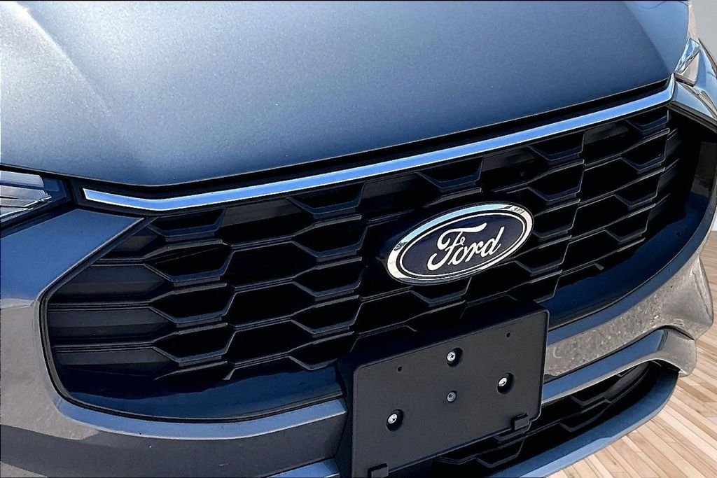Used 2023 Gray Ford ST-Line image 26