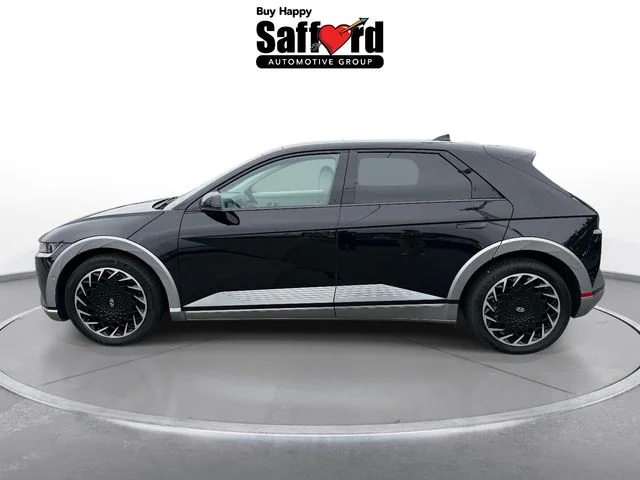 Used 2023 Black Hyundai Limited image 5