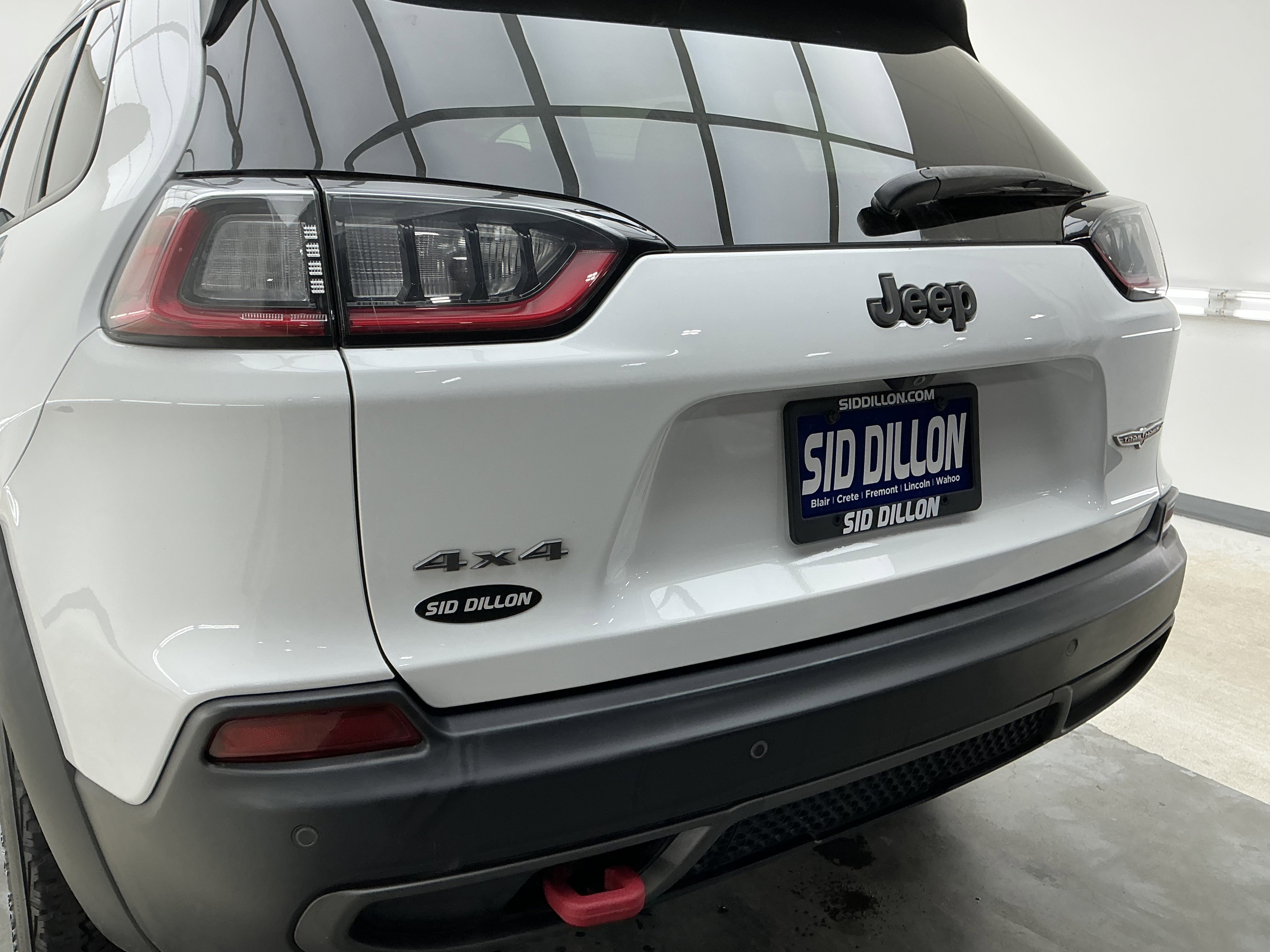 Used 2020 Bright White Clearcoat Jeep Trailhawk image 22