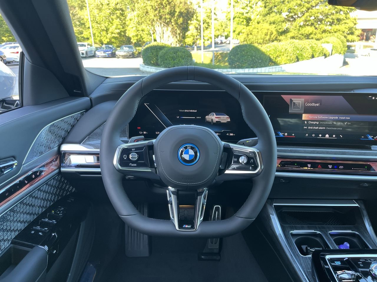 2025 BMW i7 50 - Photo 21