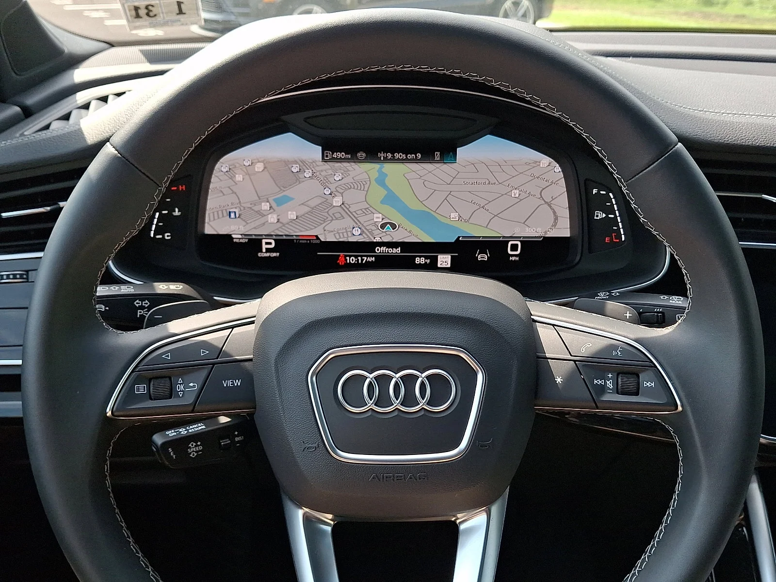 Used 2025 Mythos Black Metallic   0E0e Audi Premium Plus image 21