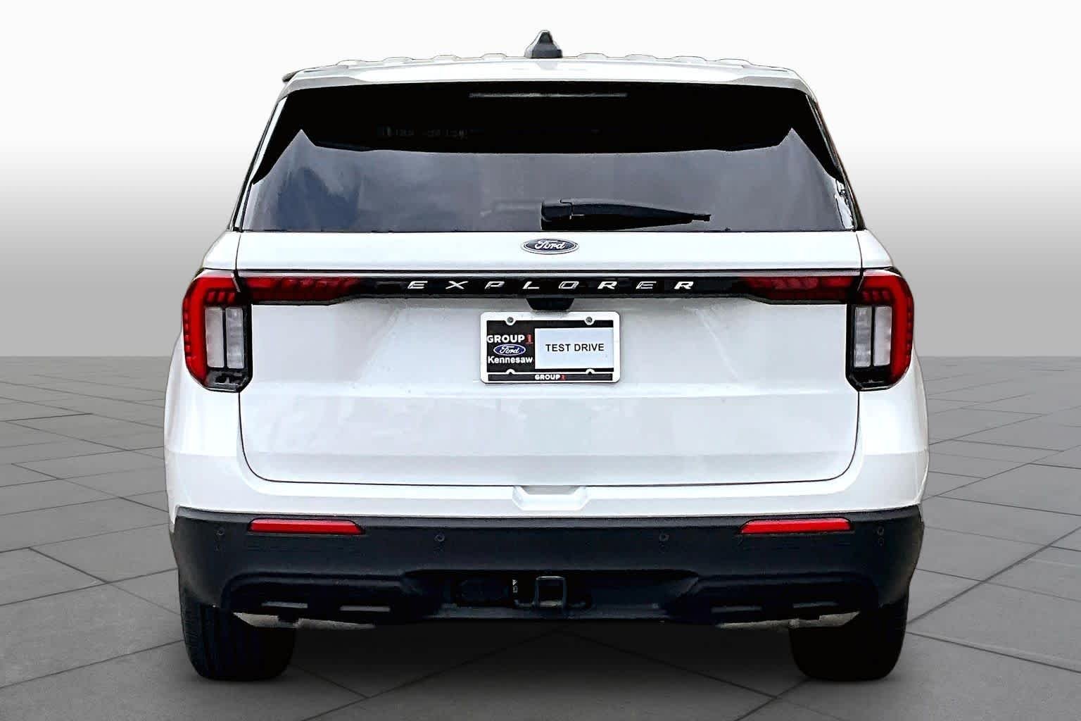 New 2026 Star White Metallic Tri-Coat Ford Active 100A image 4