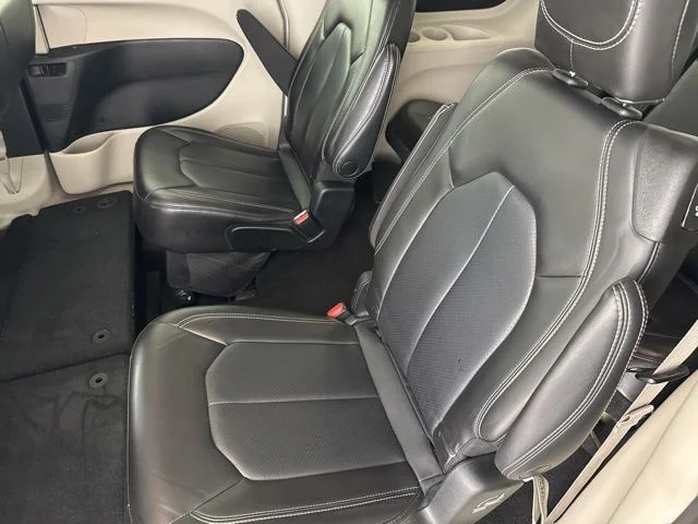 Used 2023 White Chrysler Touring L image 23