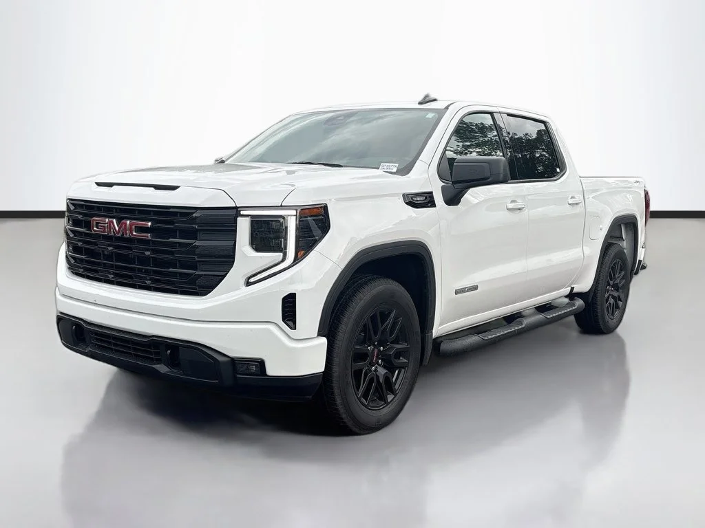 Used 2025 Summit White GMC Elevation image 7